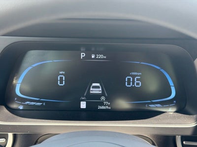 2024 Hyundai ELANTRA SE