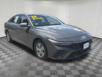 2024 Hyundai ELANTRA SE