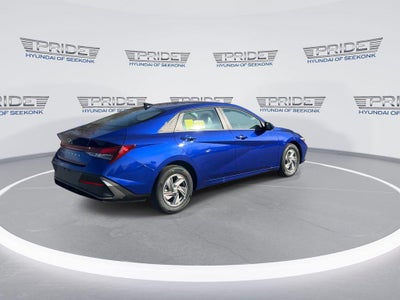 2025 Hyundai ELANTRA SE