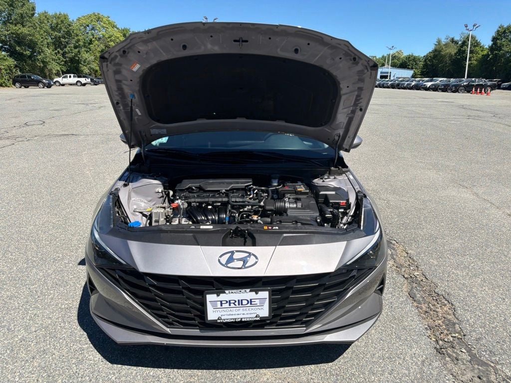 2023 Hyundai ELANTRA SEL