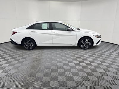 2025 Hyundai ELANTRA SEL Sport