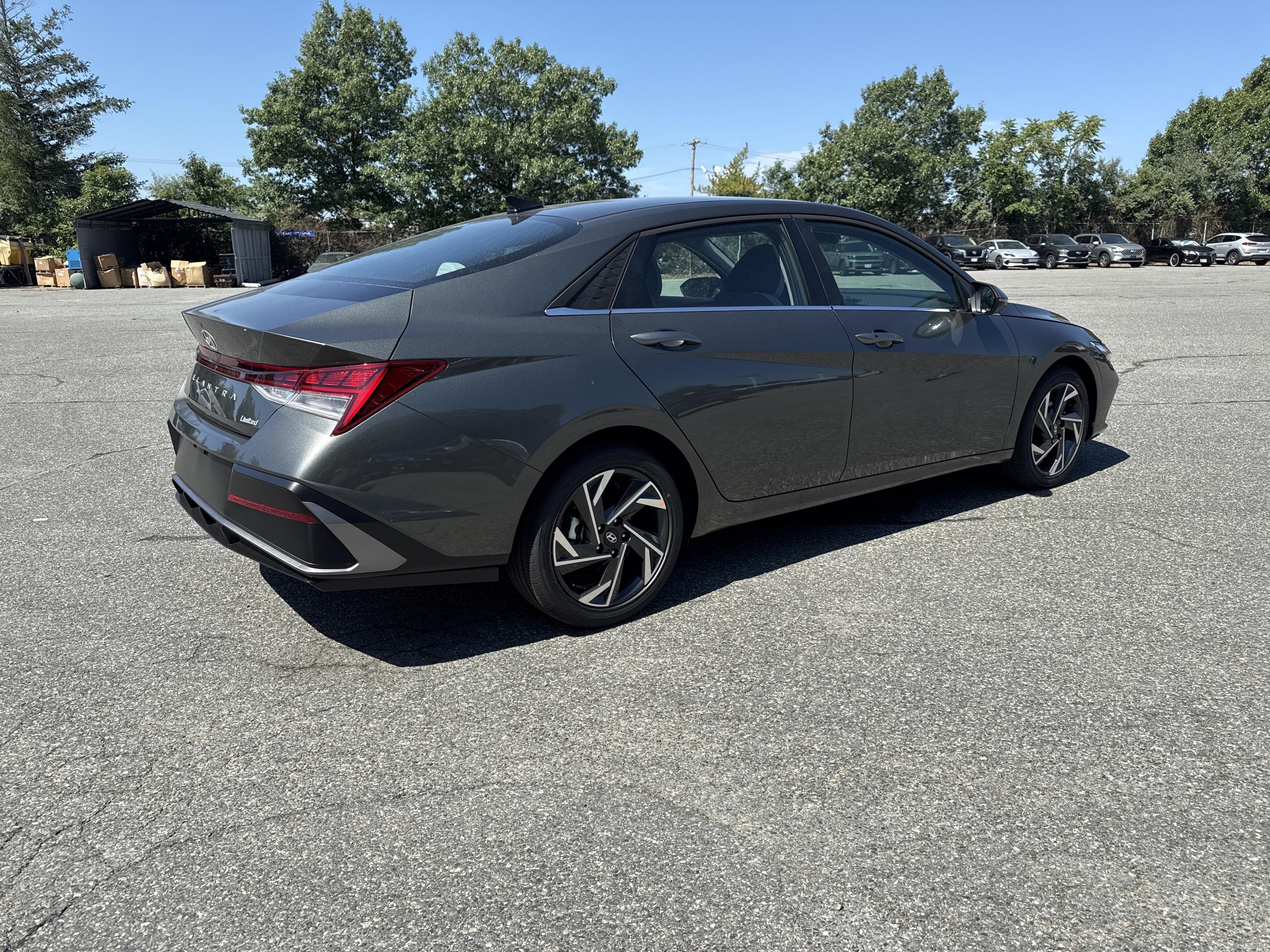 2026 Hyundai ELANTRA Limited