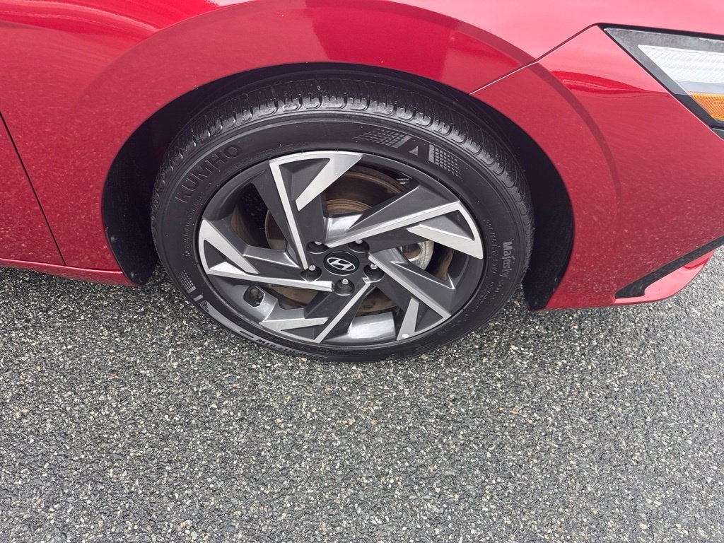 2024 Hyundai ELANTRA Limited