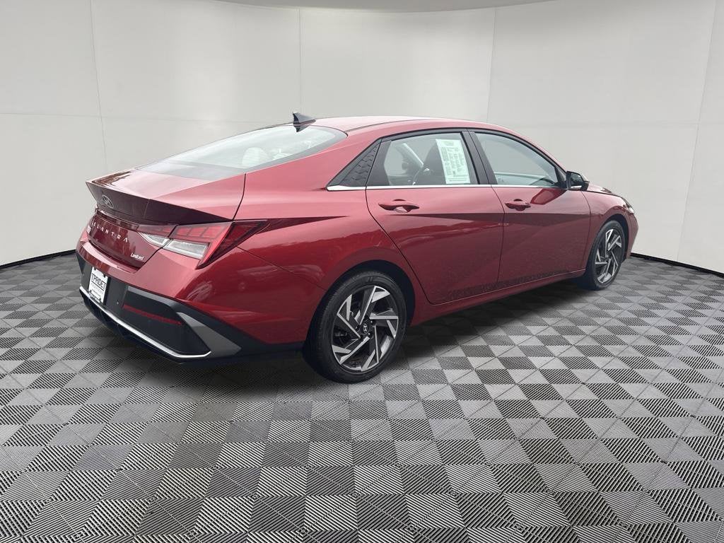 2024 Hyundai ELANTRA Limited