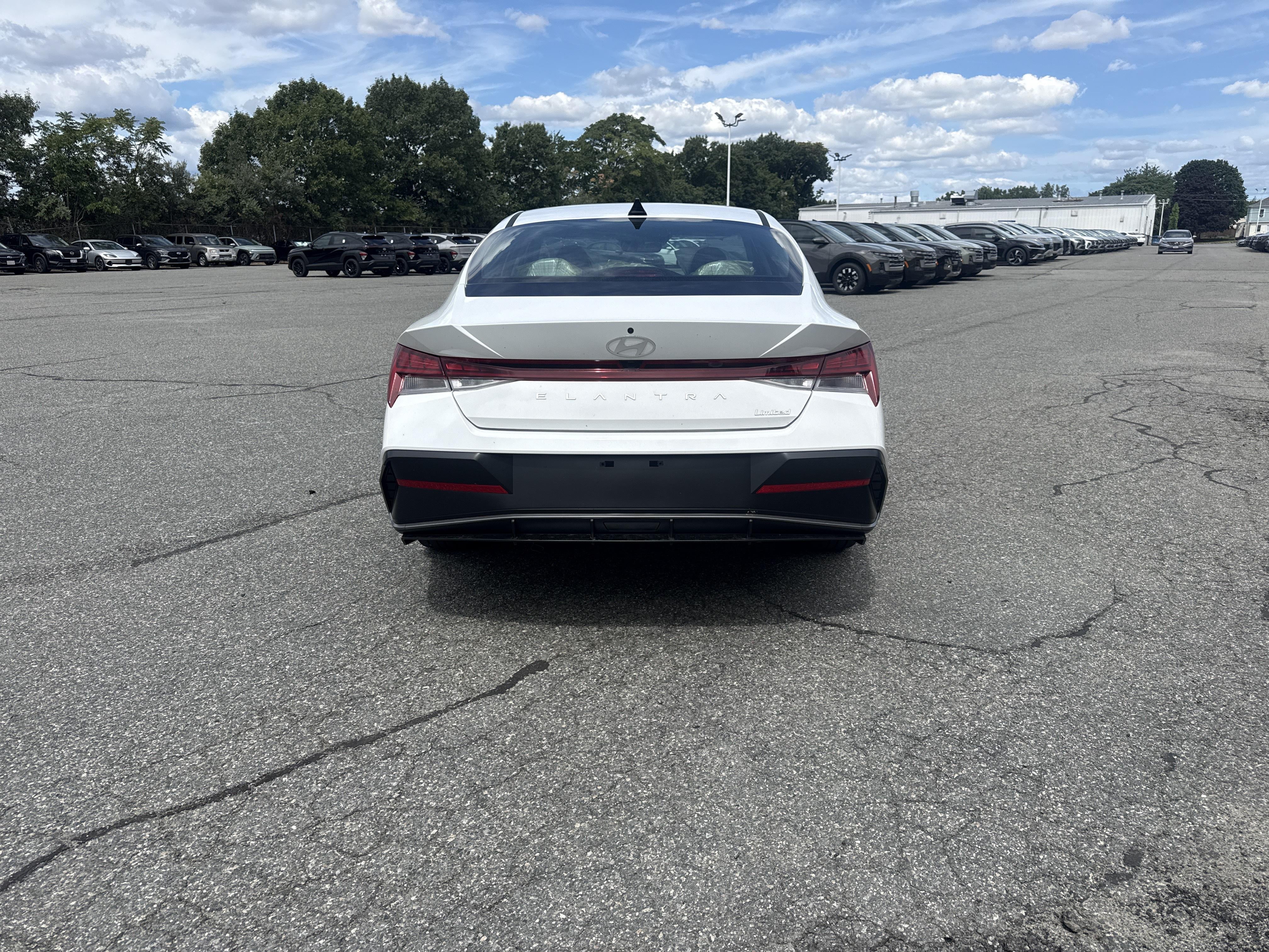 2026 Hyundai ELANTRA Limited