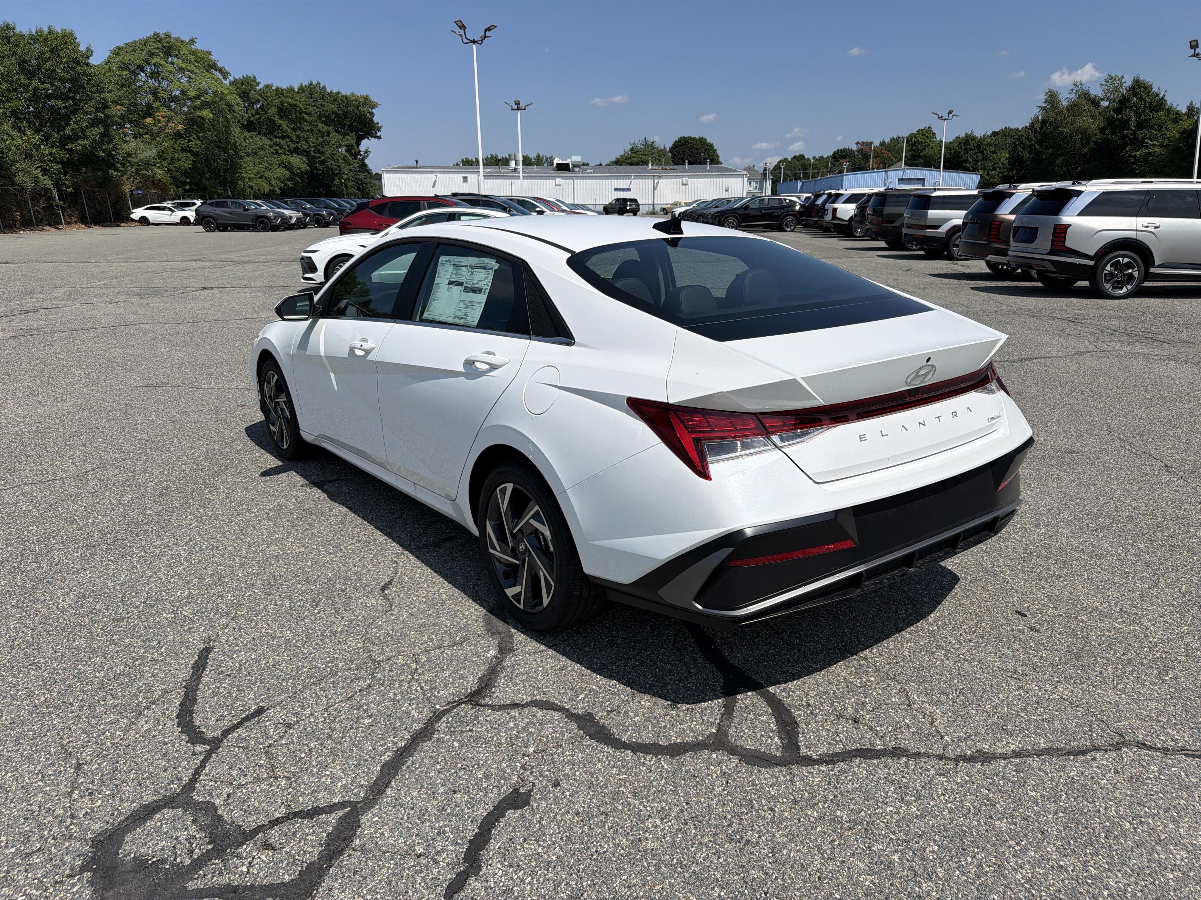 2026 Hyundai ELANTRA Limited