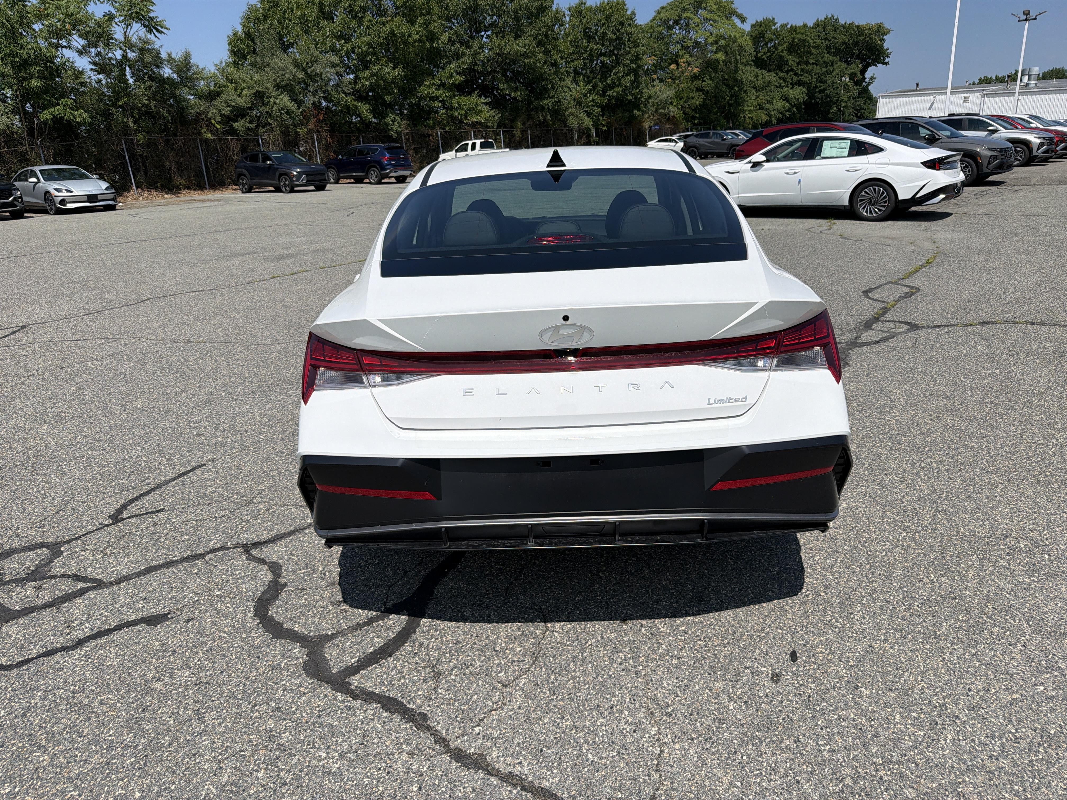 2026 Hyundai ELANTRA Limited