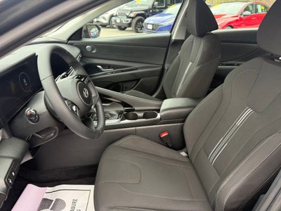 2024 Hyundai ELANTRA SEL
