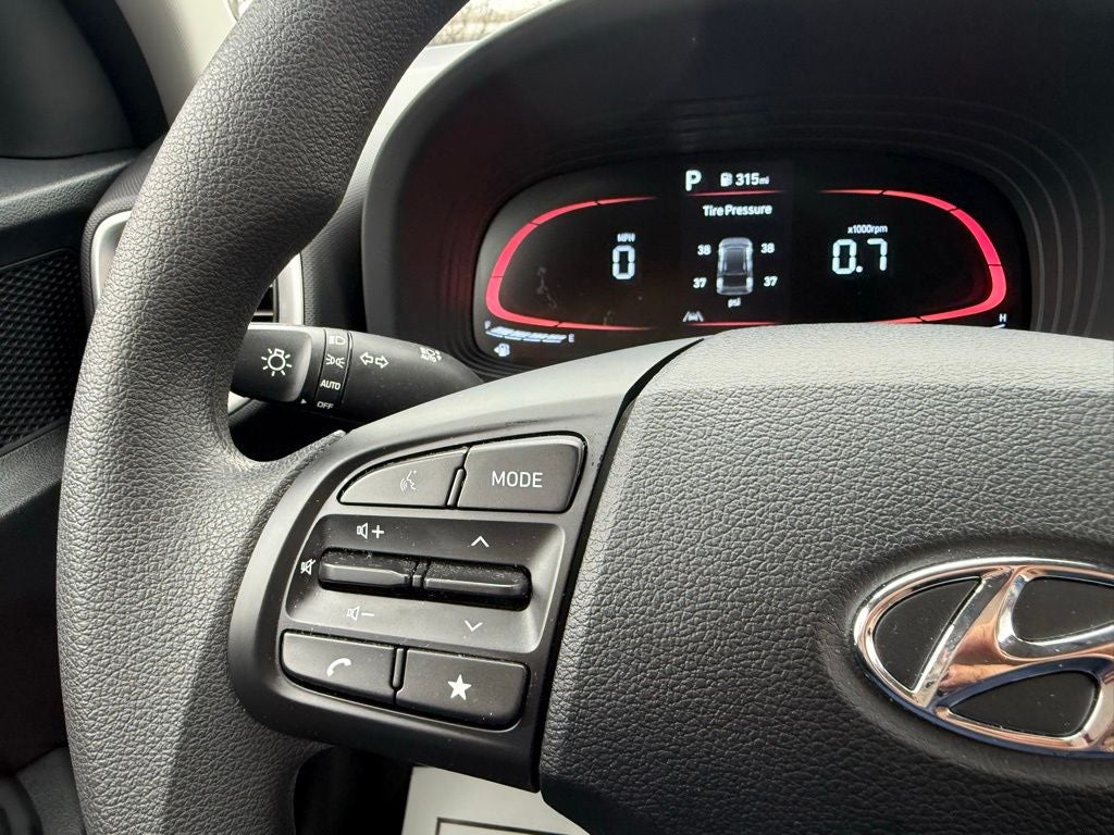 2025 Hyundai VENUE SE