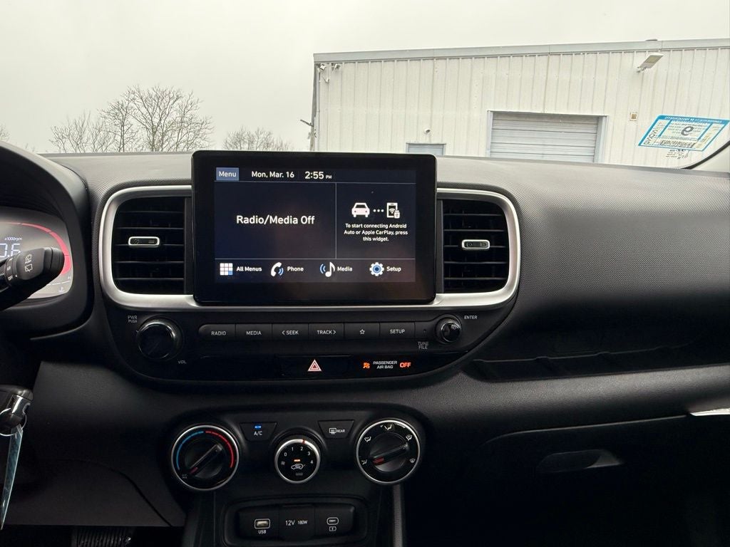 2025 Hyundai VENUE SE