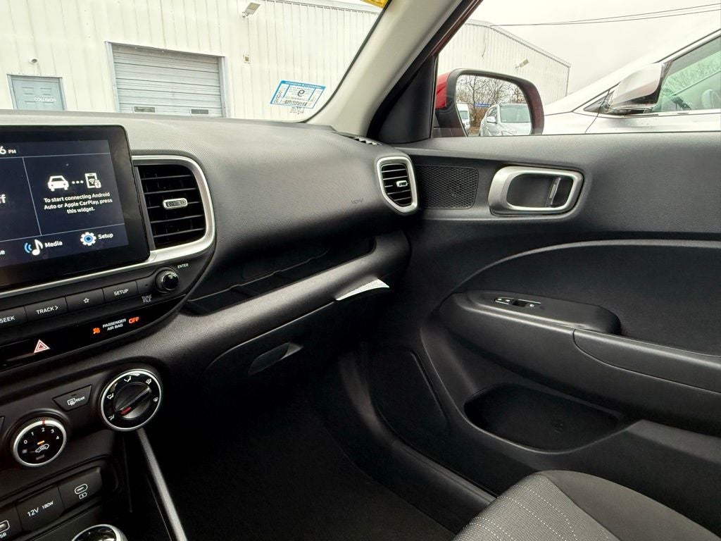 2025 Hyundai VENUE SE