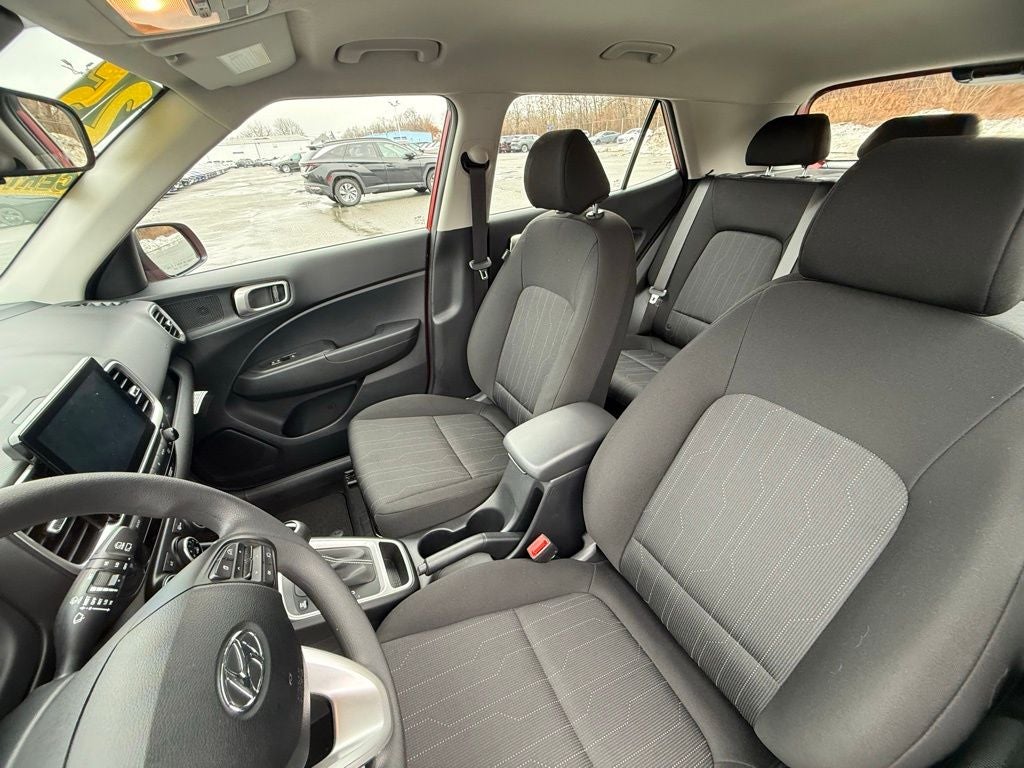 2025 Hyundai VENUE SE