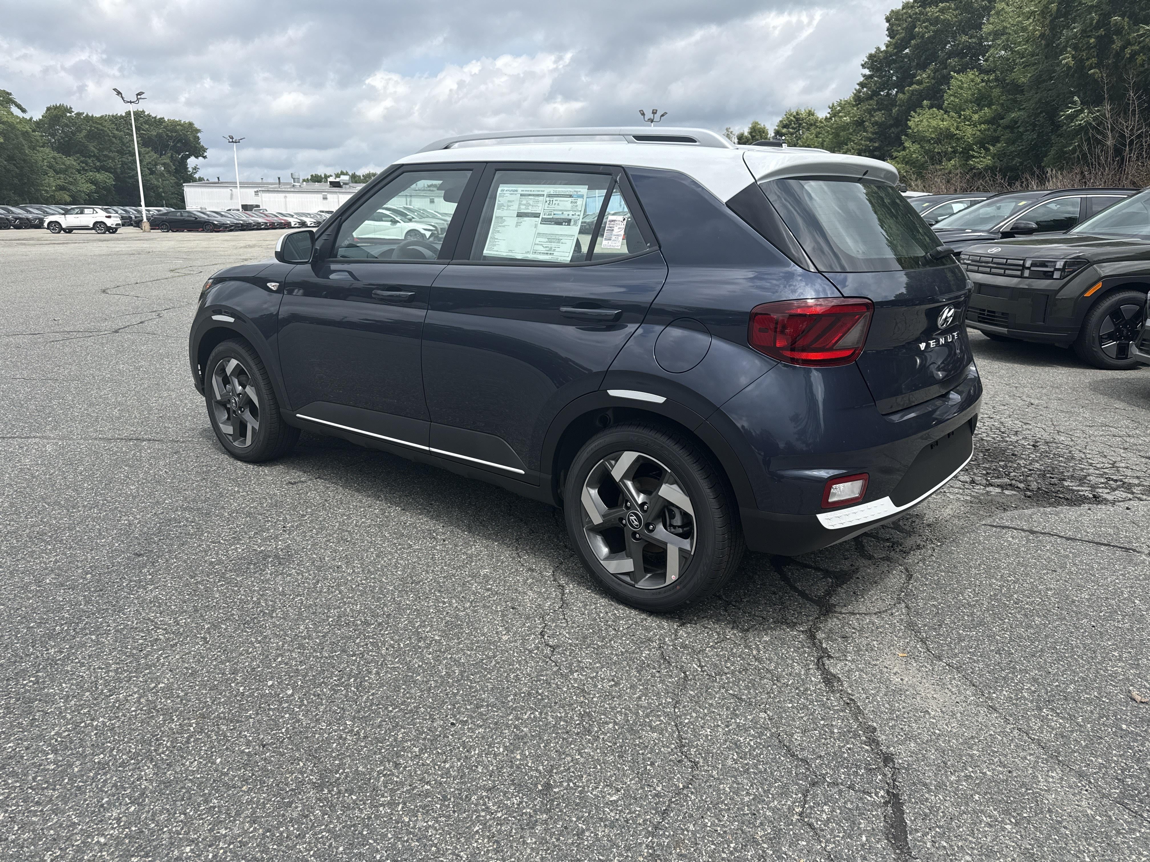 2026 Hyundai VENUE SEL