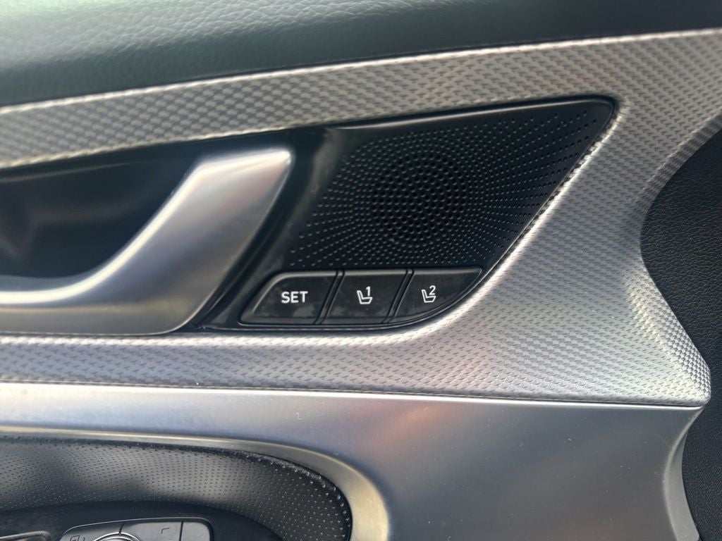 2023 Genesis G70 3.3T
