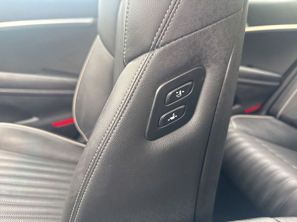 2023 Genesis G70 3.3T