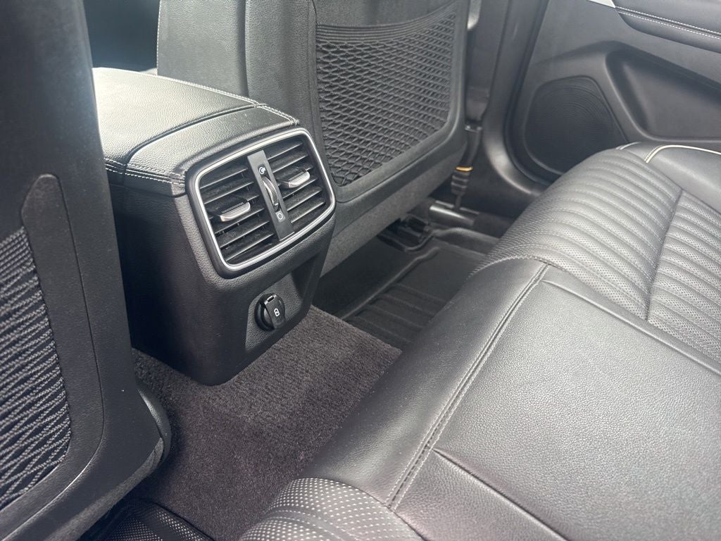 2023 Genesis G70 3.3T