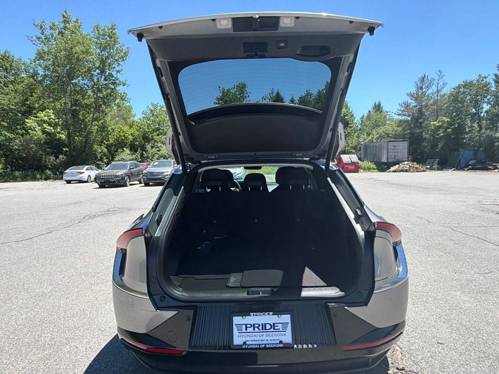2022 Kia EV6 Wind