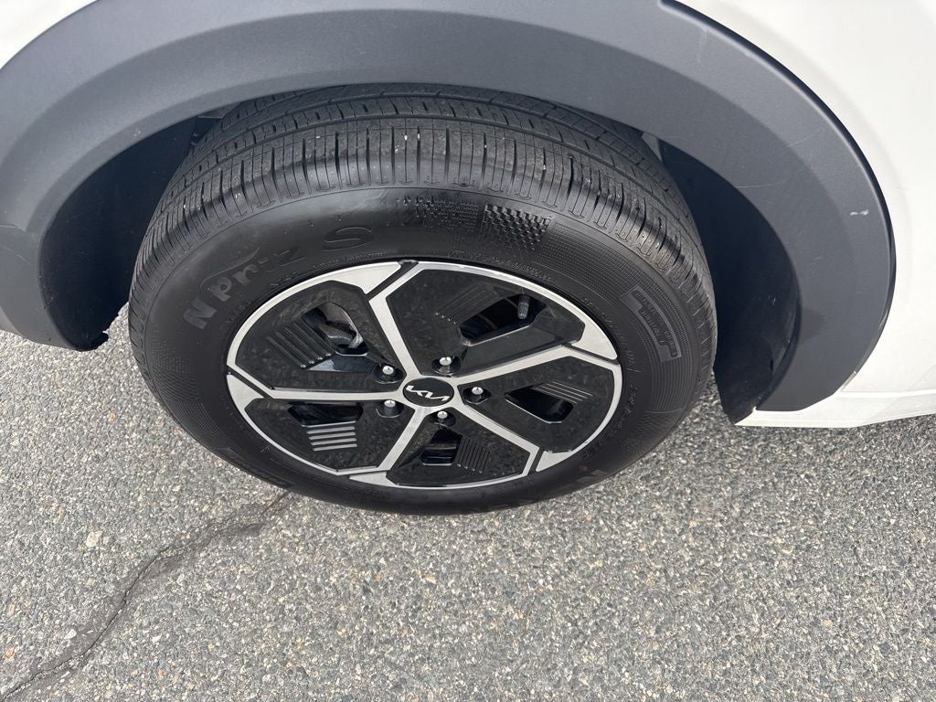 2023 Kia Niro EX