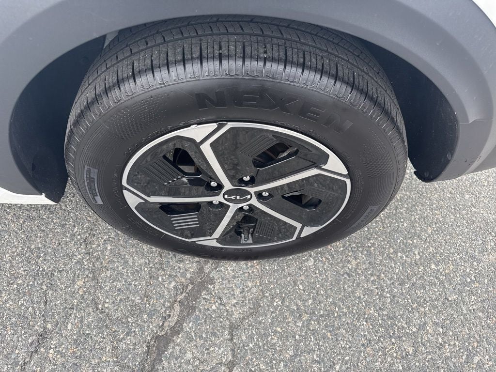 2023 Kia Niro EX