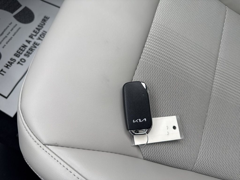 2023 Kia Niro EX